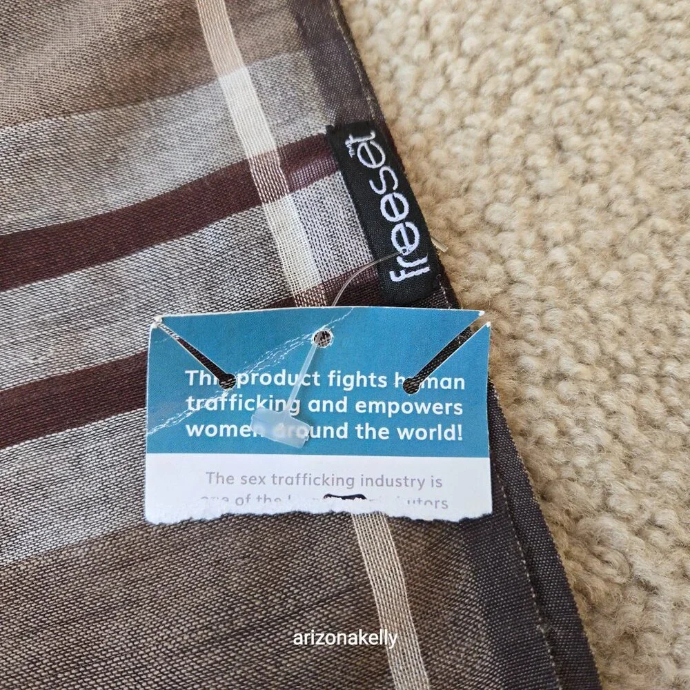 NWT Wool/Cotton Blend Lightweight Scarf Brown Tan Plaid Freeset Fabric
